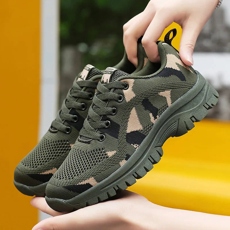 Atmungsaktive Camouflage-Sneaker